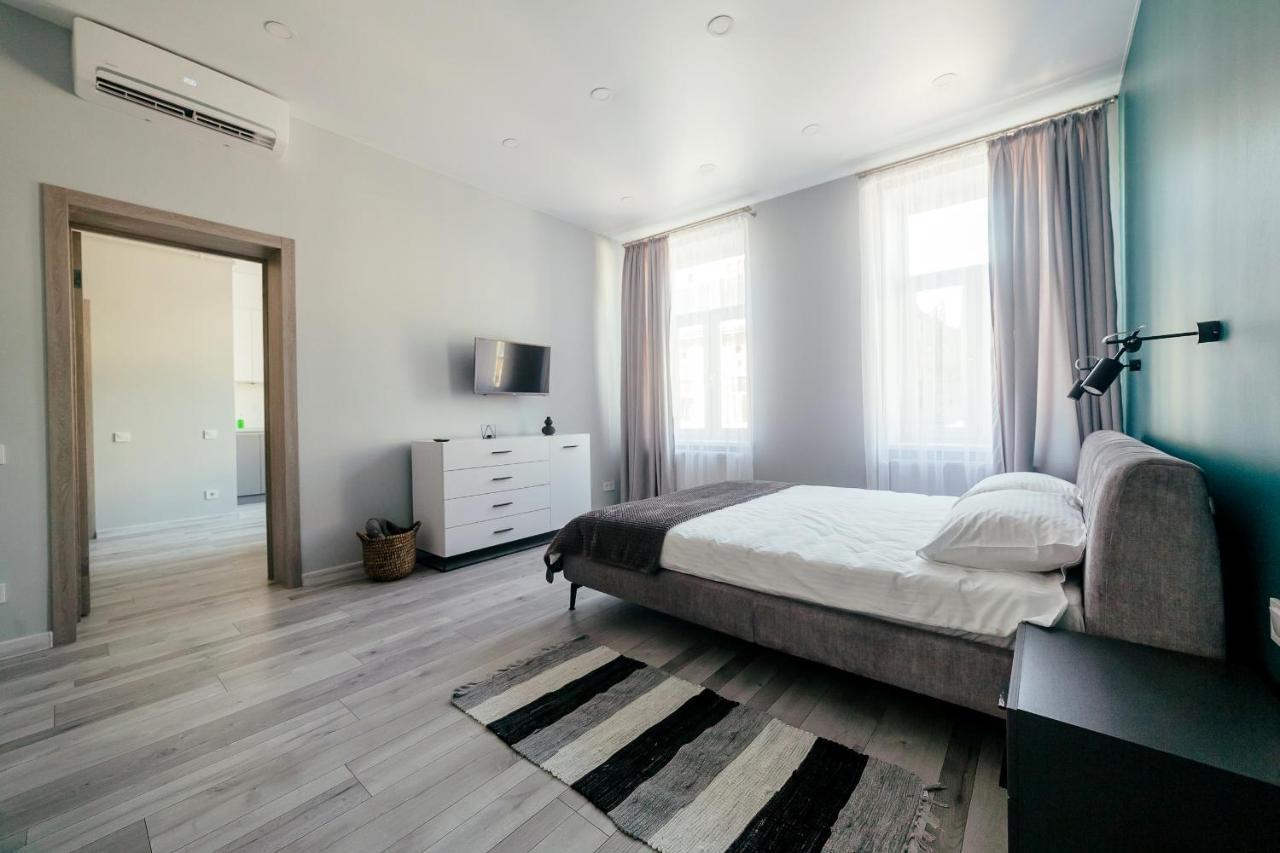 Lara Apartament 2 Apartment Lviv Ngoại thất bức ảnh